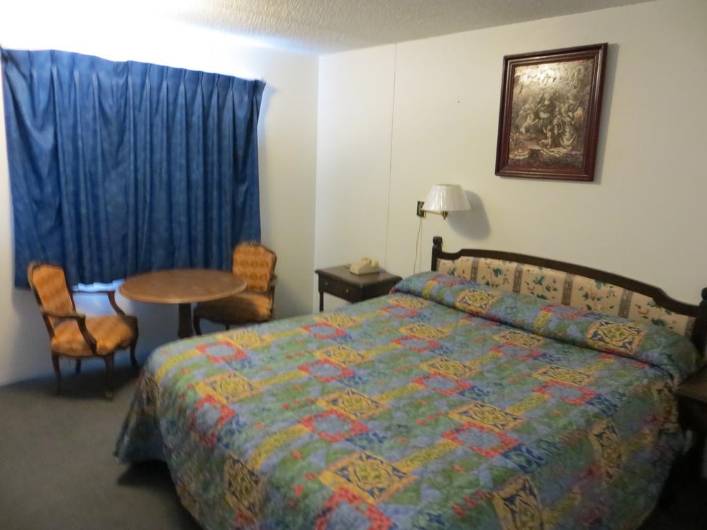 טונופה Economy Inn מראה חיצוני תמונה