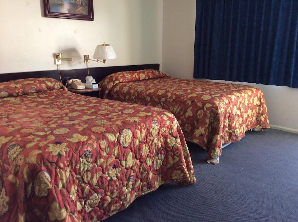 טונופה Economy Inn חדר תמונה