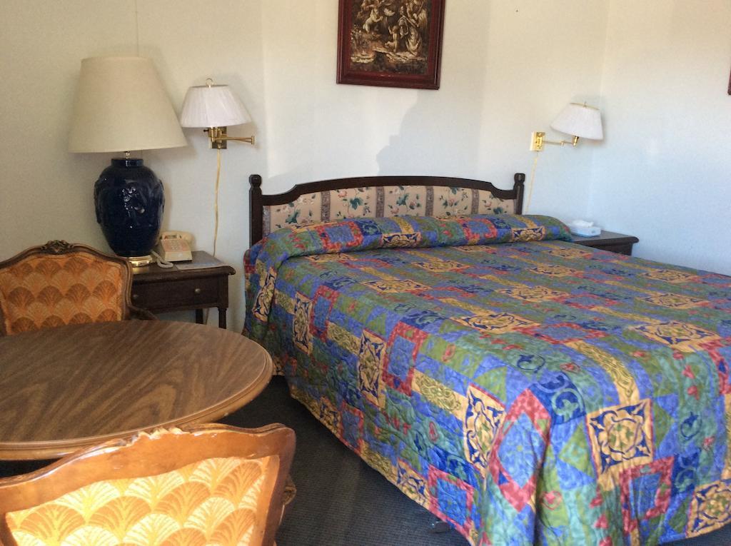 טונופה Economy Inn חדר תמונה